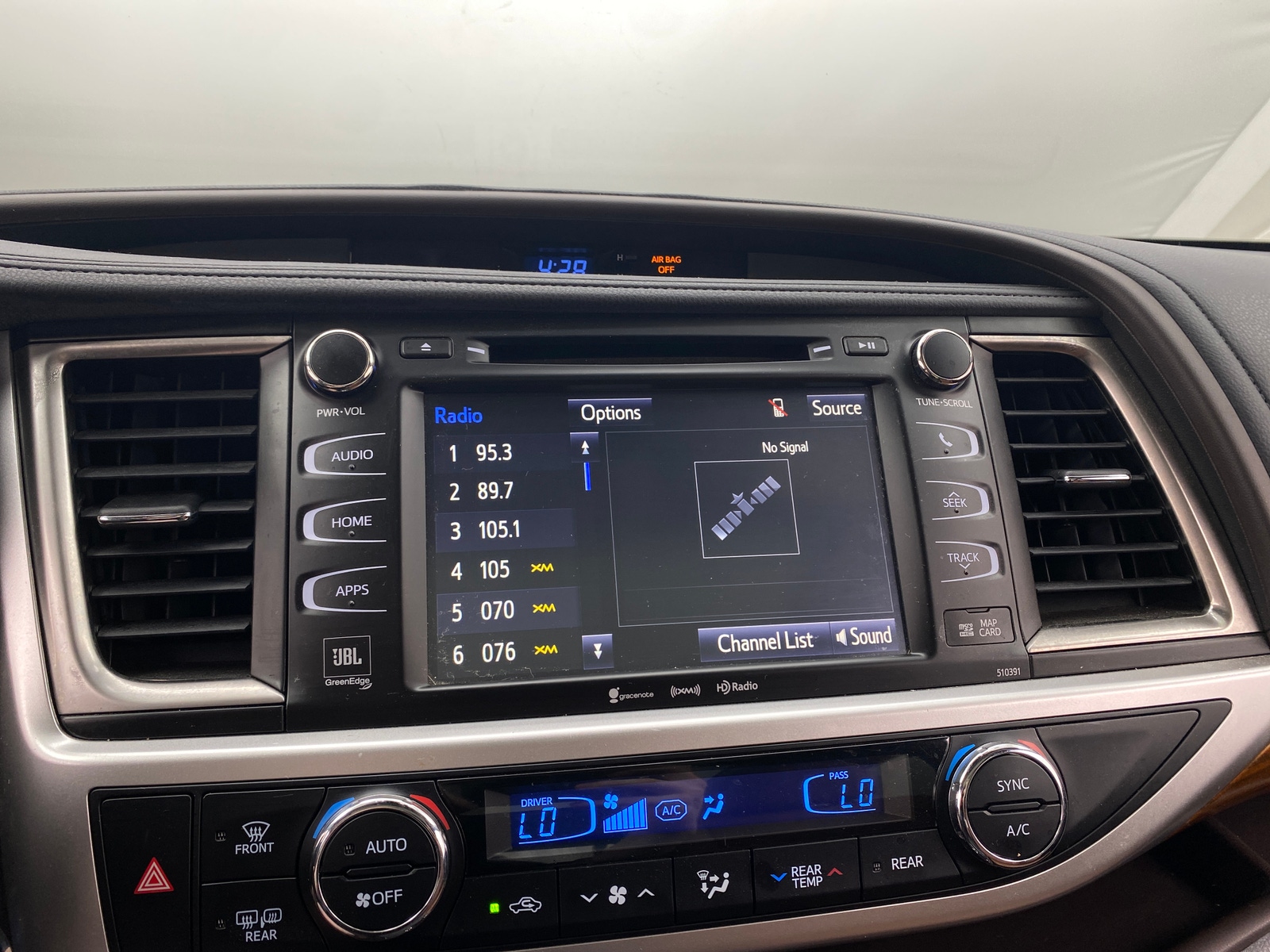 Thumbnail: 2019 Toyota Highlander - 3