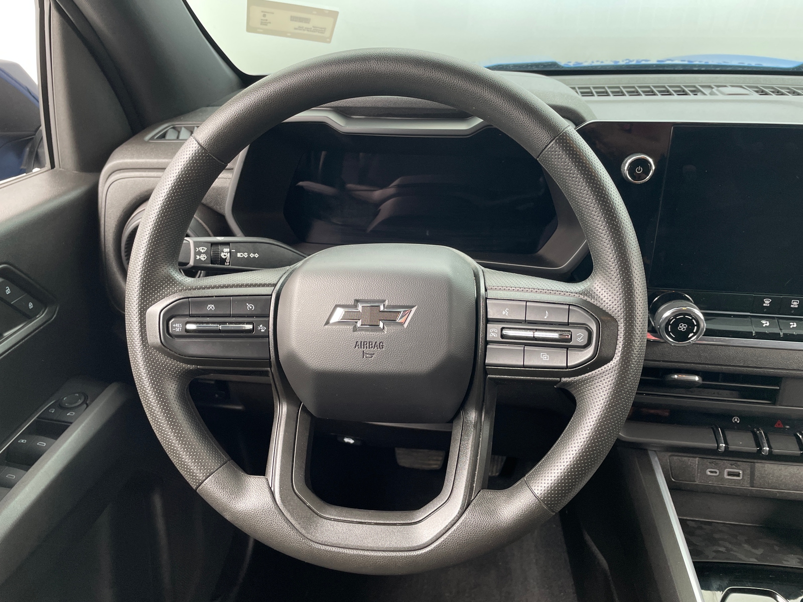 Thumbnail: 2023 Chevrolet Colorado - 5