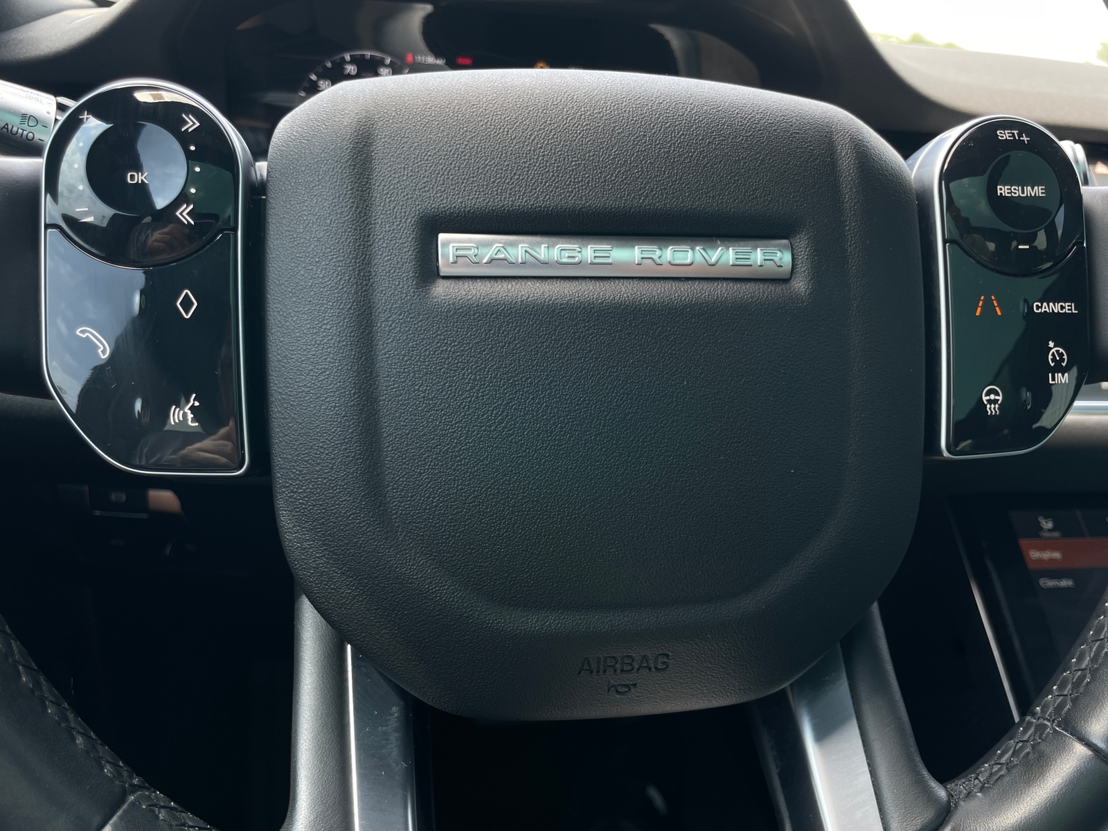Thumbnail: 2020 Land Rover Range Rover Evoque - 4