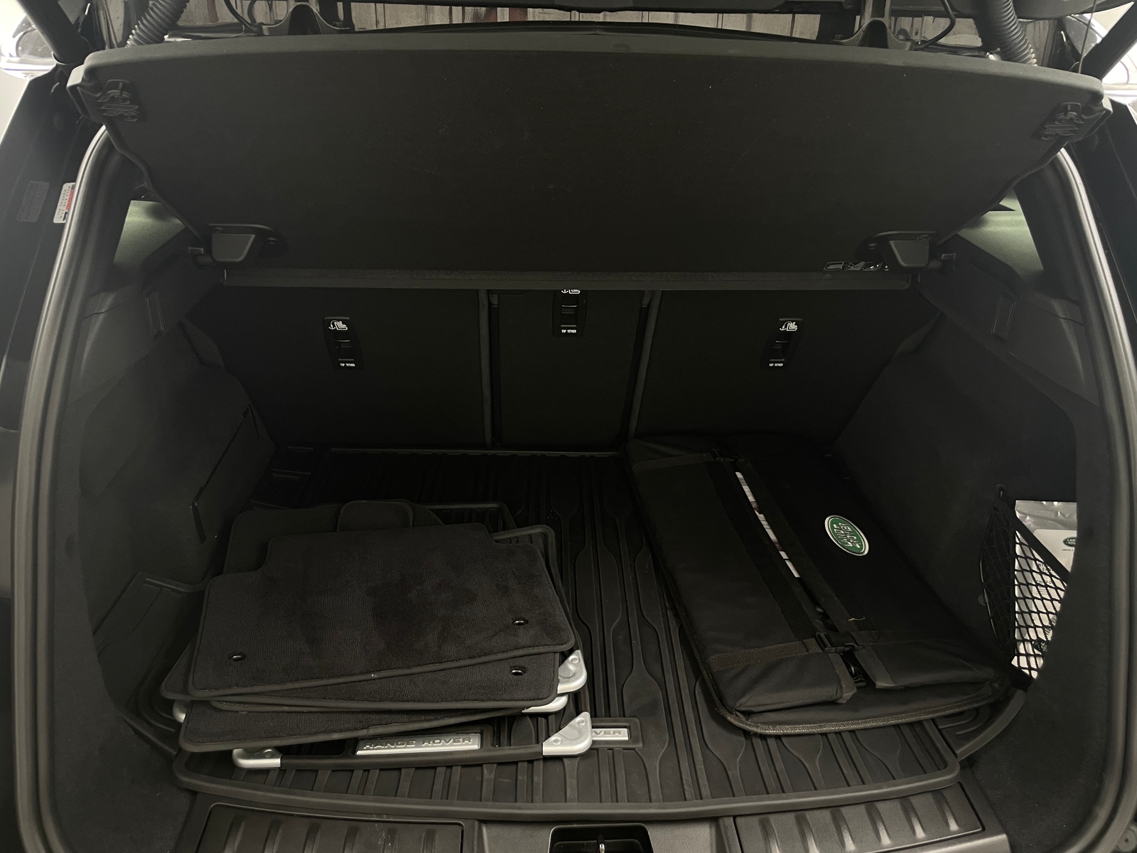 Thumbnail: 2020 Land Rover Range Rover Evoque - 6