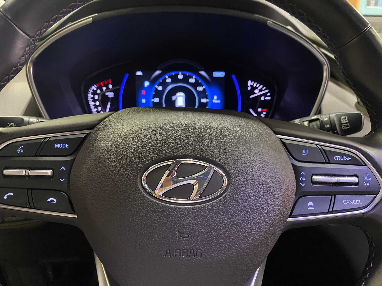 Thumbnail: 2020 Hyundai Santa Fe - 4