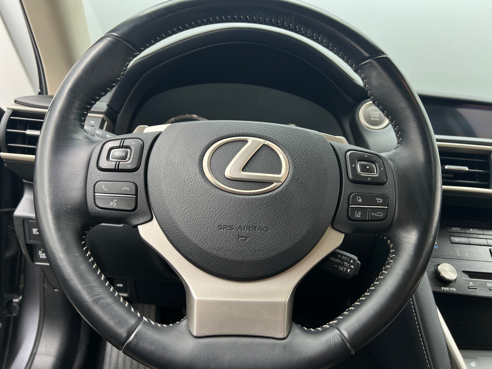 Thumbnail: 2017 Lexus IS - 4