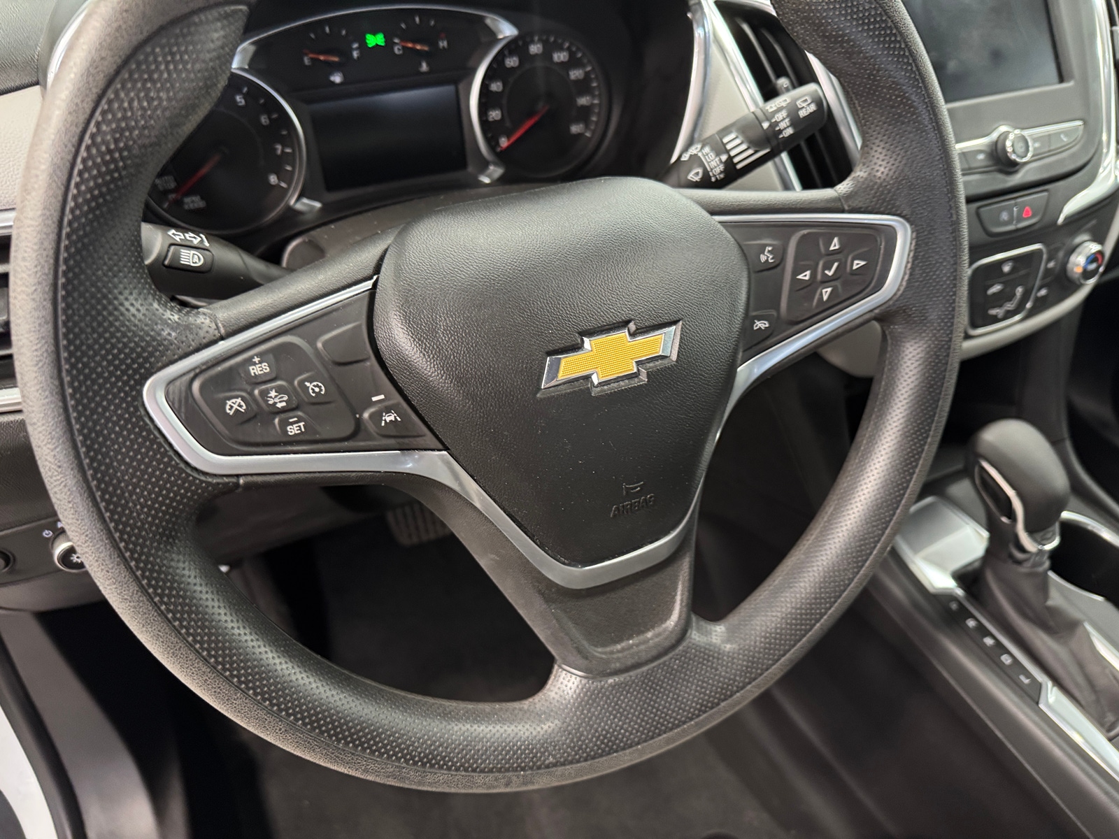 Thumbnail: 2022 Chevrolet Equinox - 5