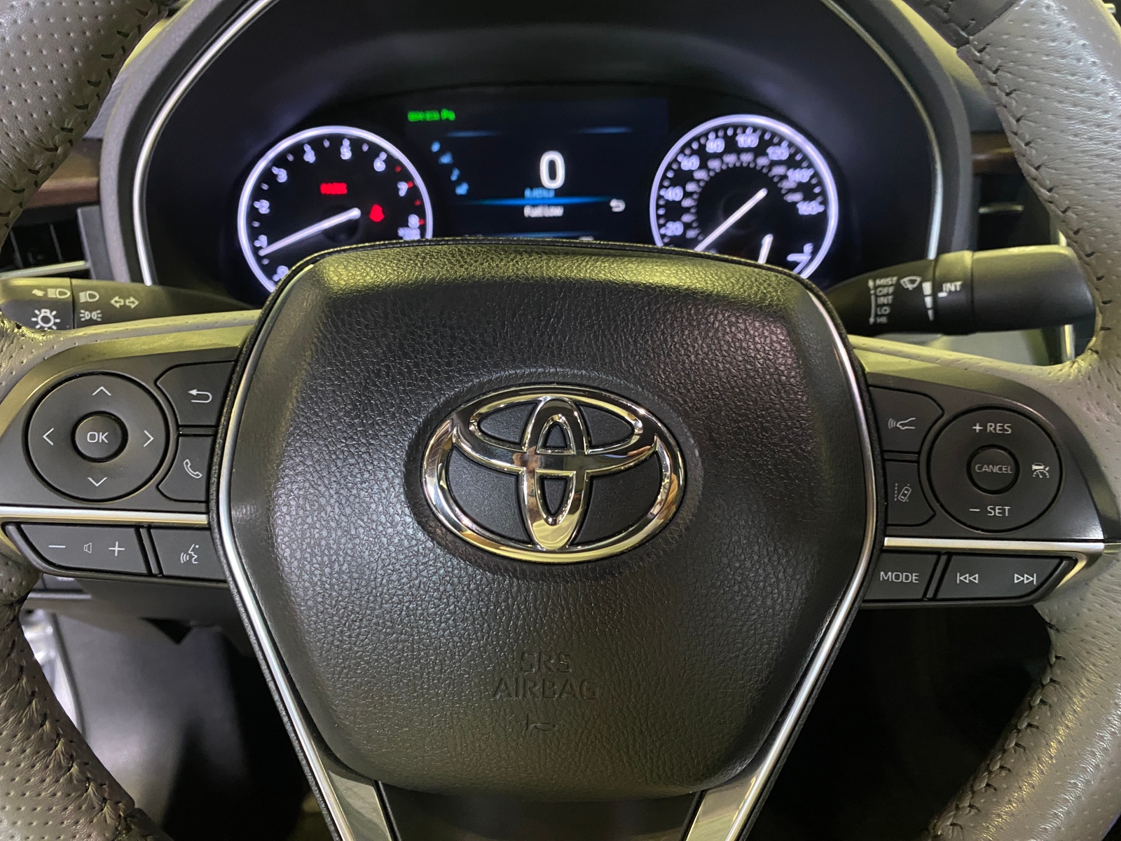 Thumbnail: 2019 Toyota Avalon - 4