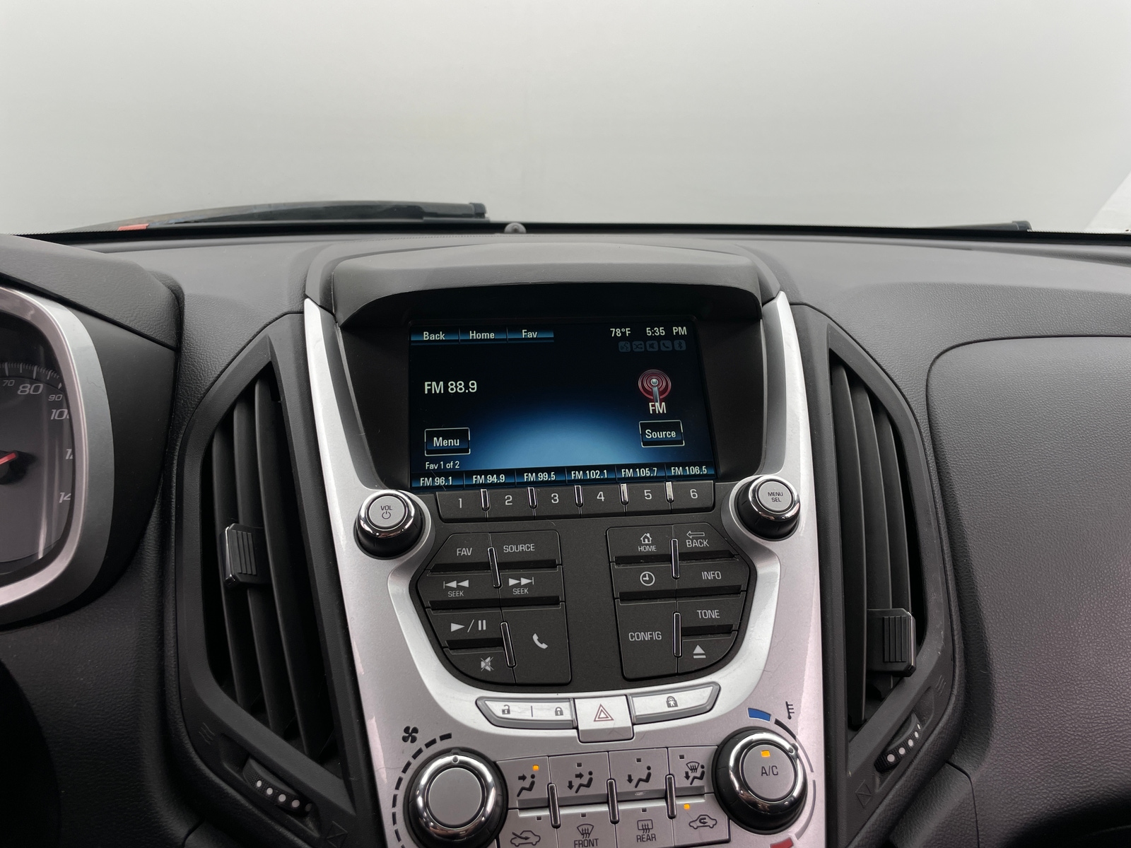 Thumbnail: 2012 Chevrolet Equinox - 4