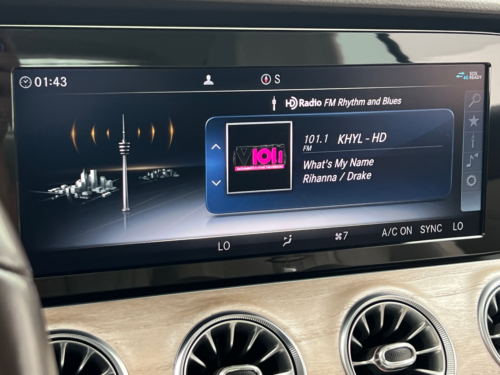 Thumbnail: 2019 Mercedes-Benz E-Class - 2