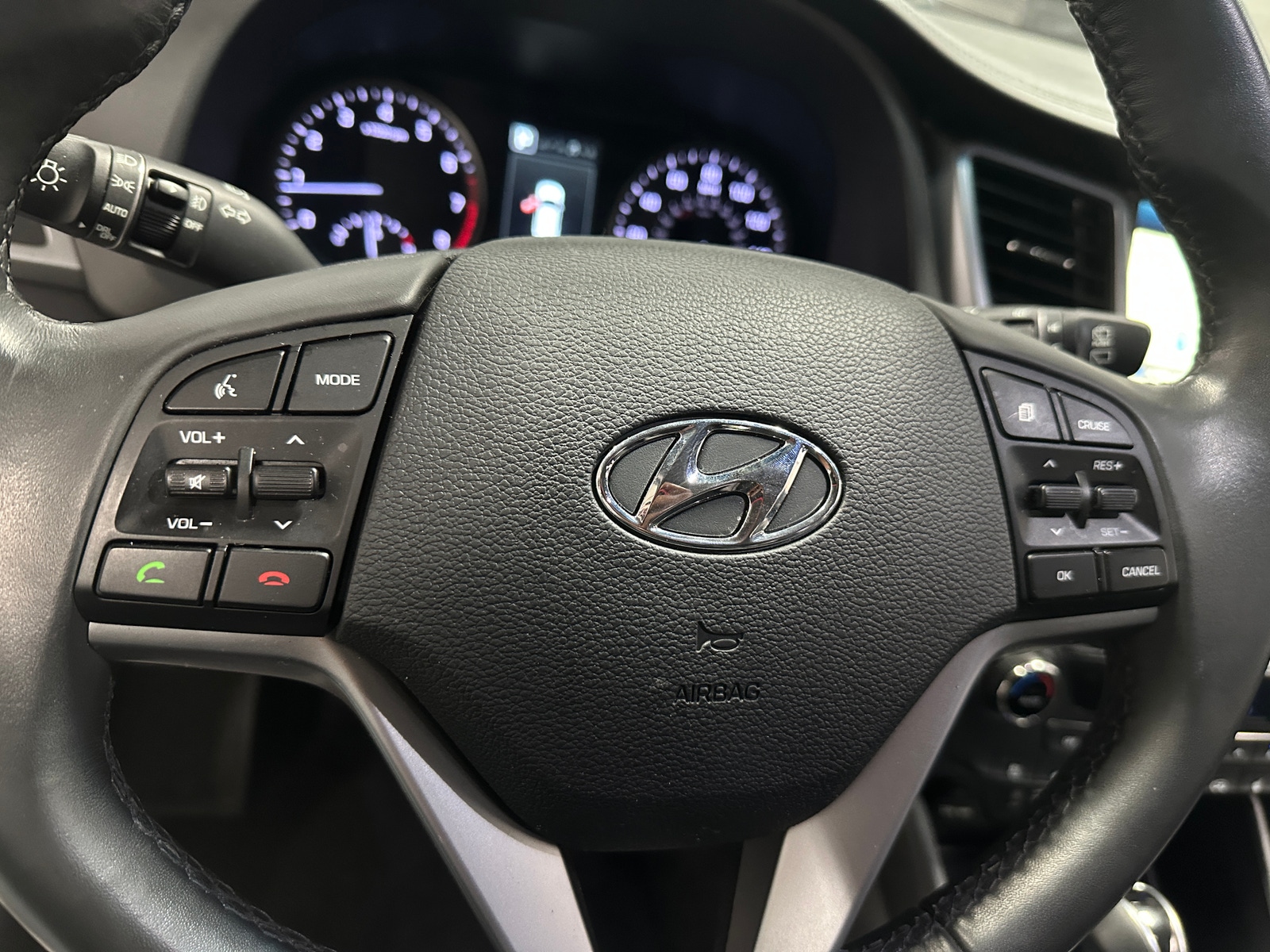 Thumbnail: 2016 Hyundai Tucson - 4