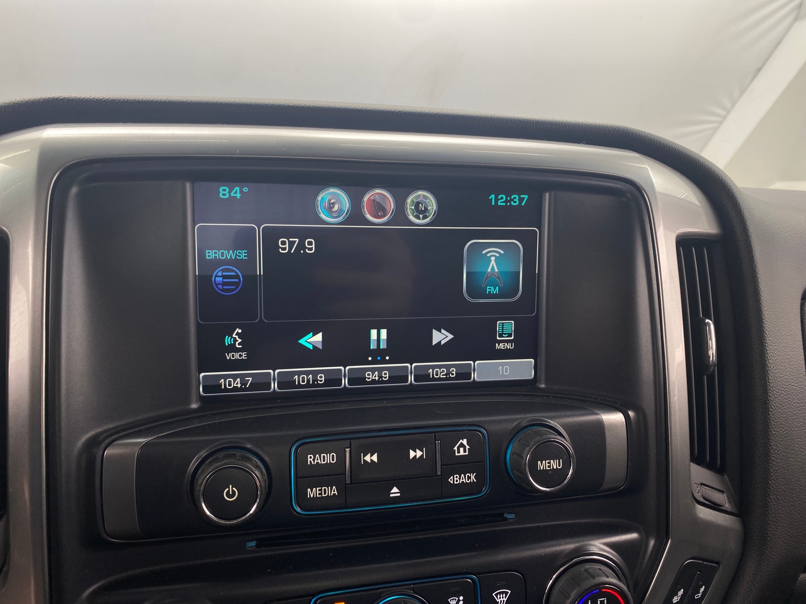 Thumbnail: 2015 Chevrolet Silverado 1500 - 4