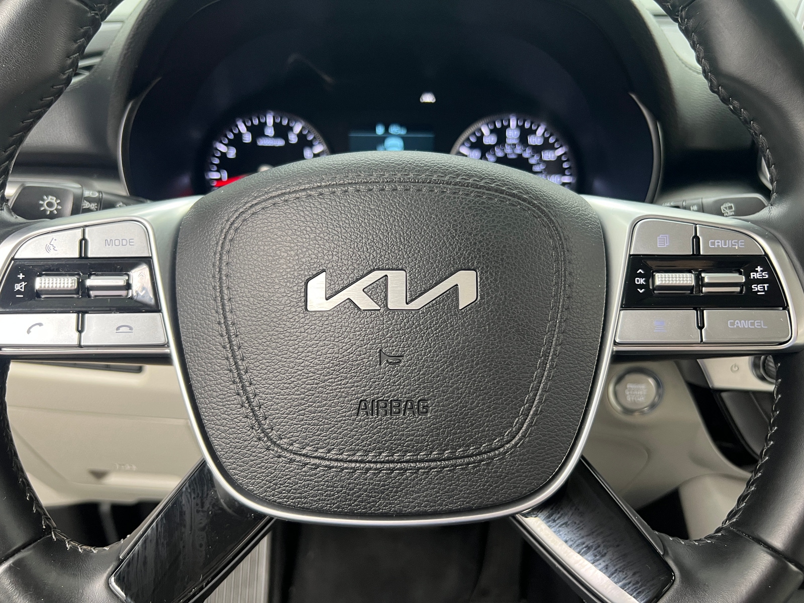 Thumbnail: 2022 Kia Telluride - 4