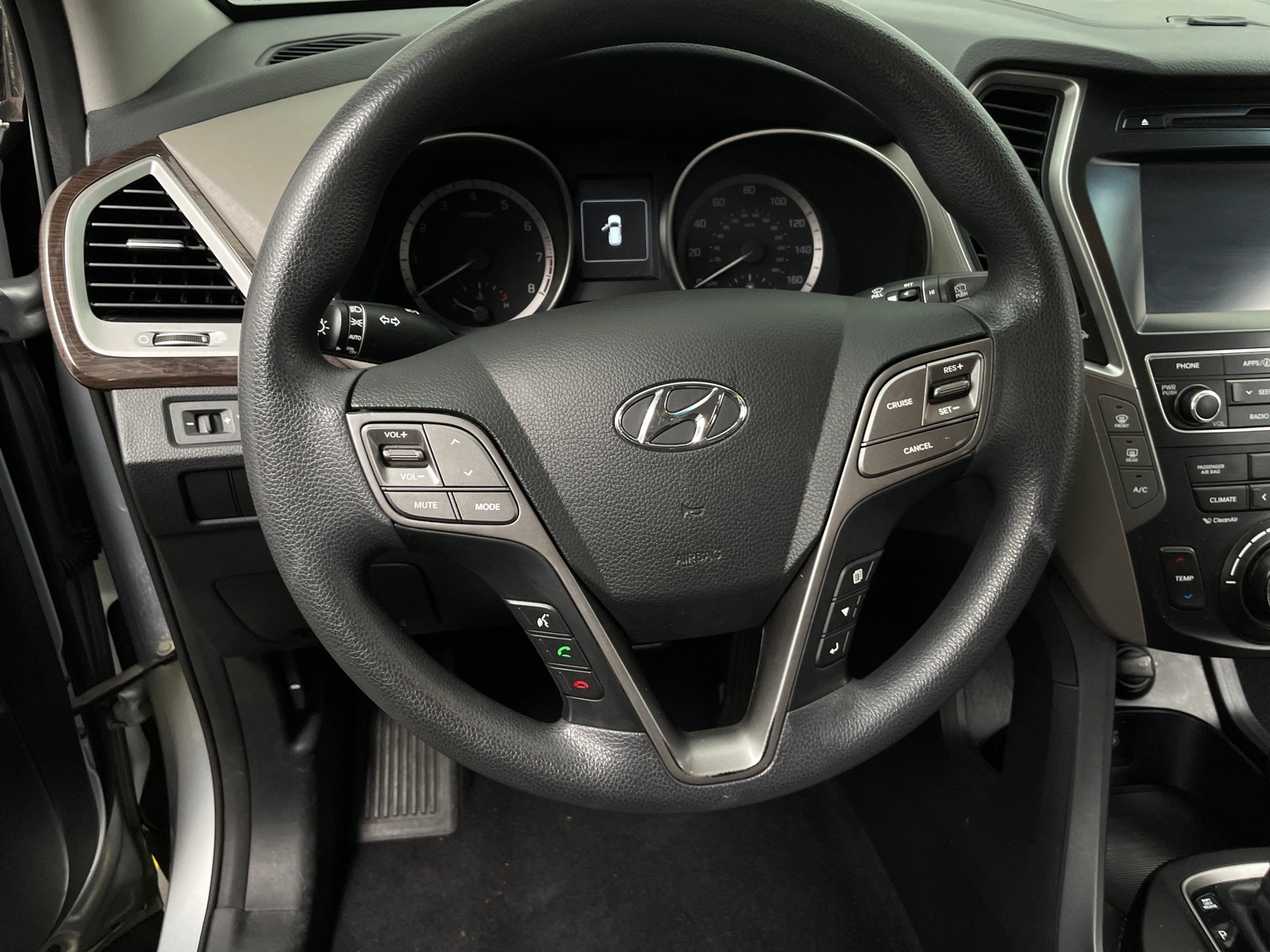 Thumbnail: 2017 Hyundai Santa Fe - 5