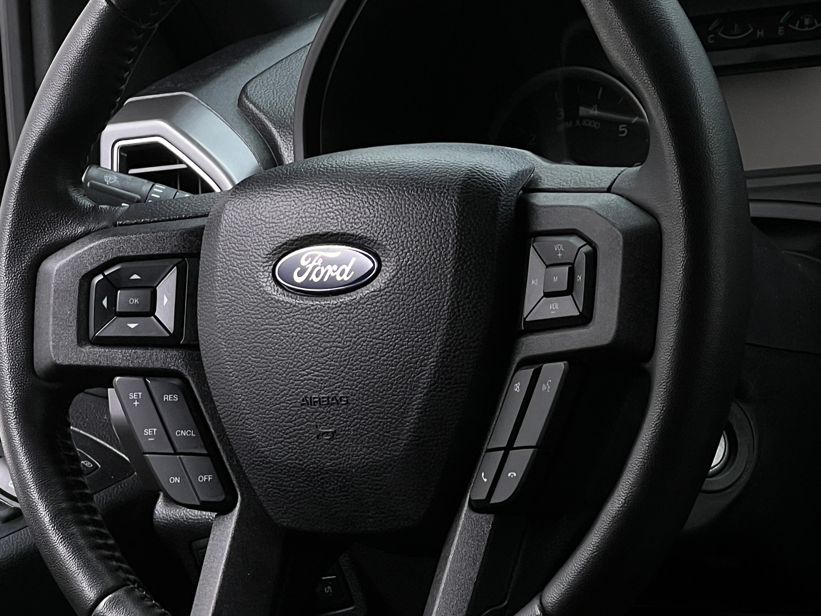 Thumbnail: 2017 Ford Econoline - 5
