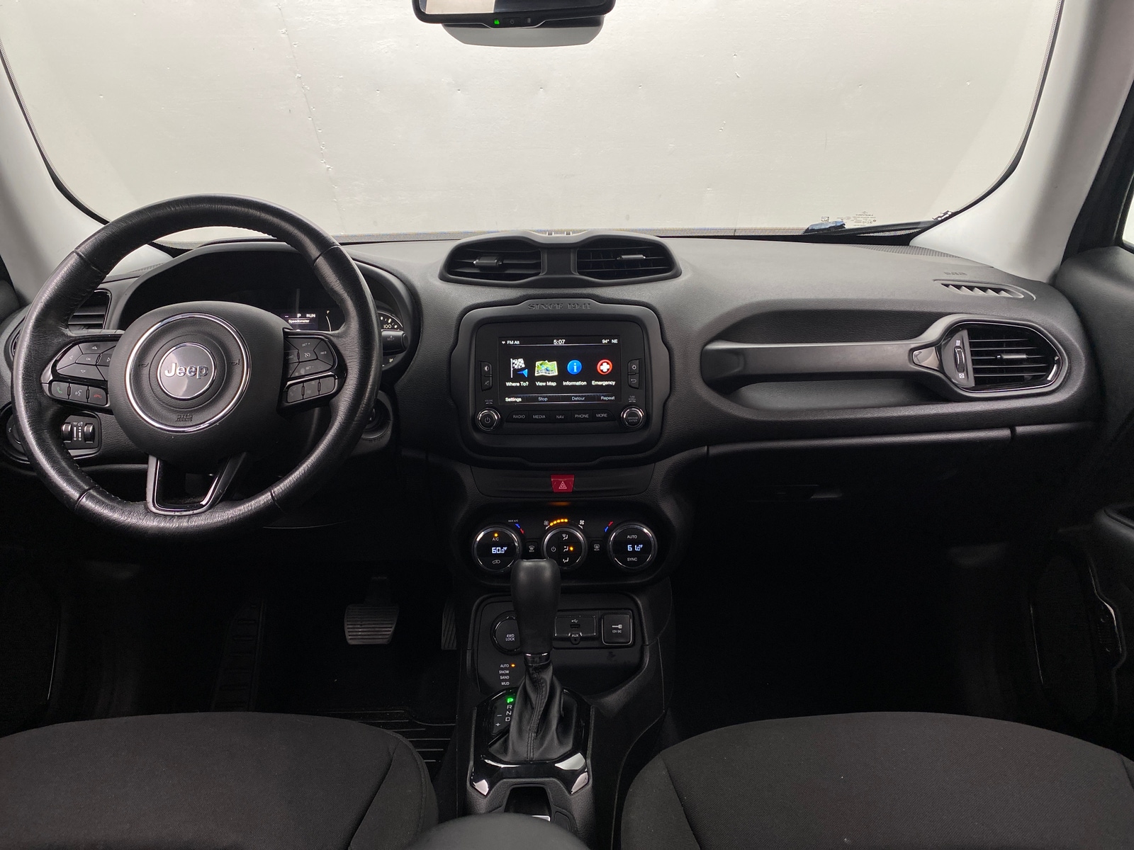 Thumbnail: 2016 Jeep Renegade - 3