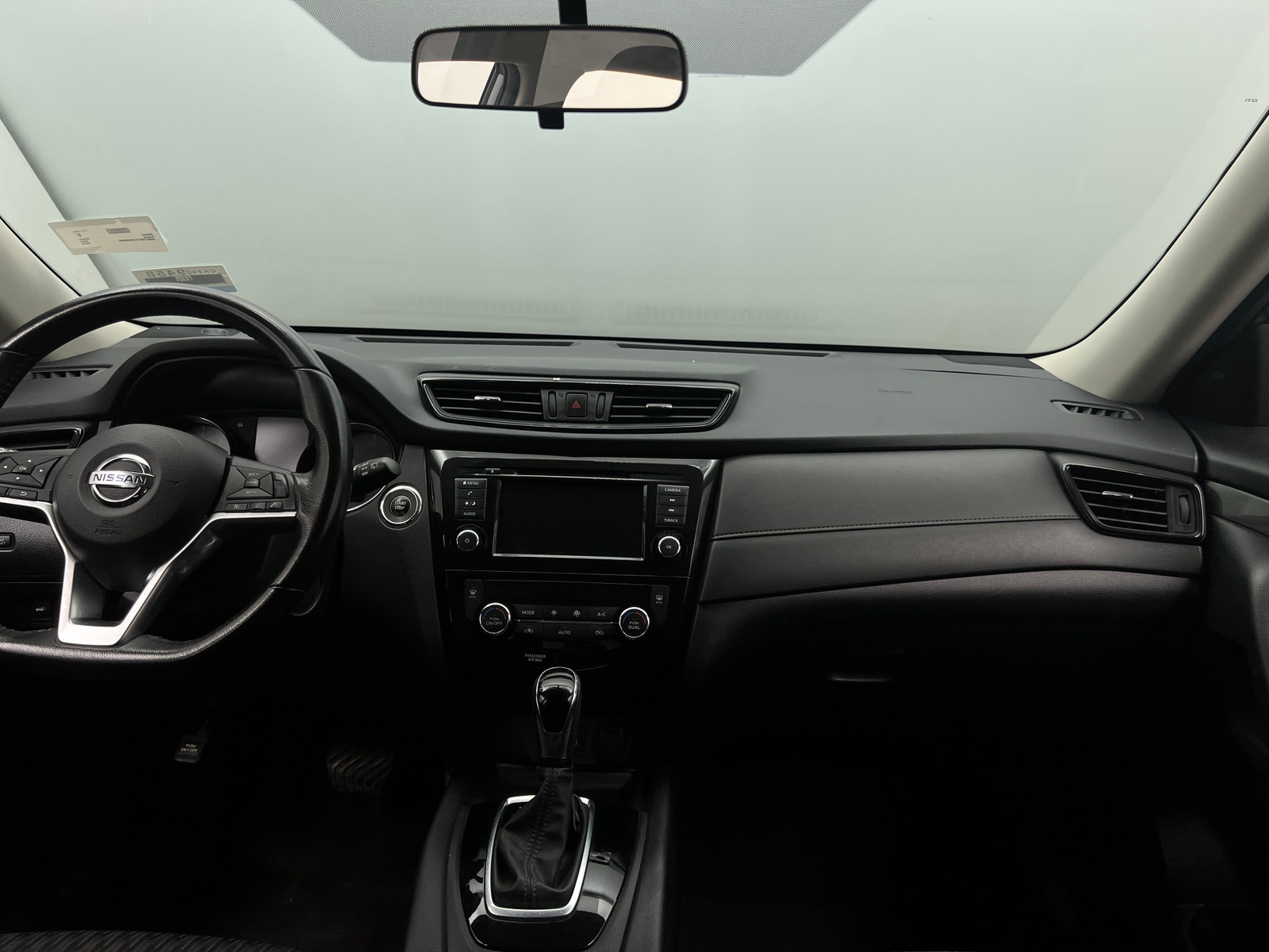 Thumbnail: 2018 Nissan Rogue - 3