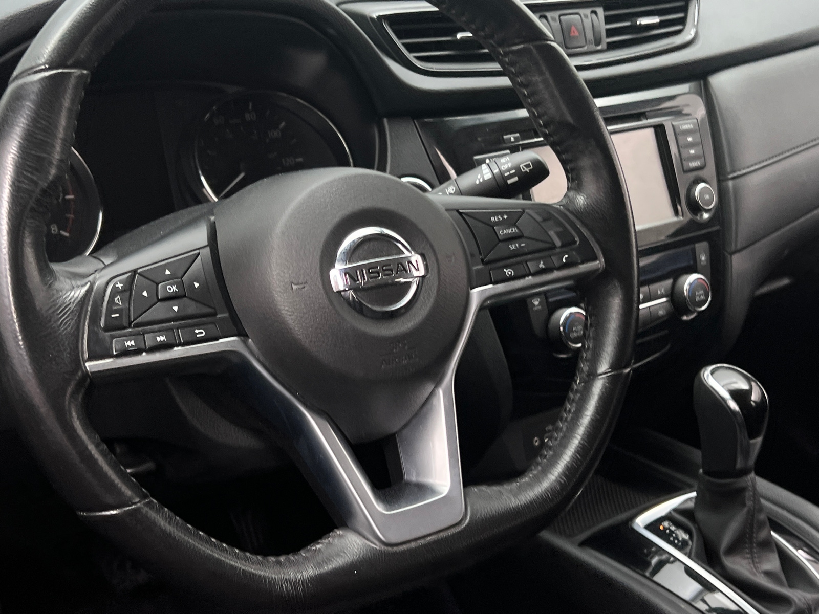 Thumbnail: 2018 Nissan Rogue - 5