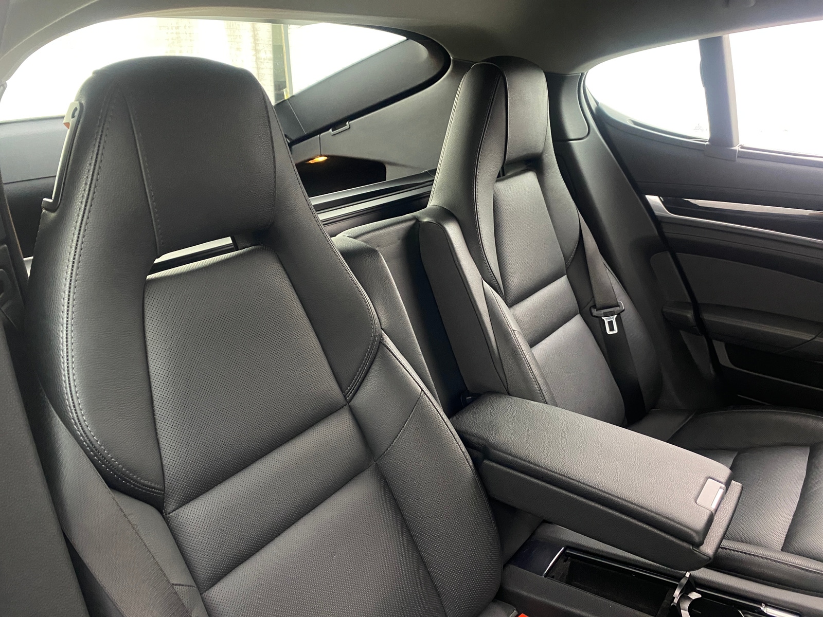 Thumbnail: 2011 Porsche Panamera - 5