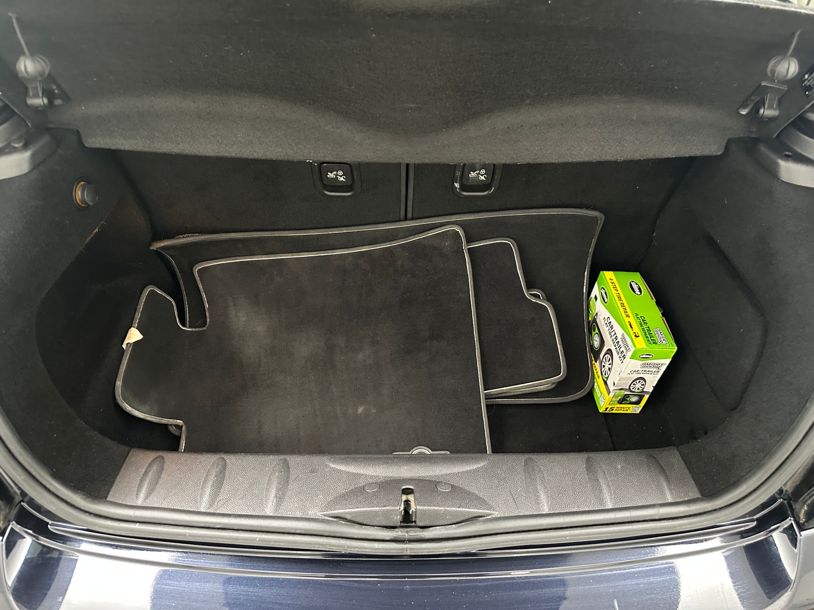 Thumbnail: 2012 MINI Cooper Hardtop - 6