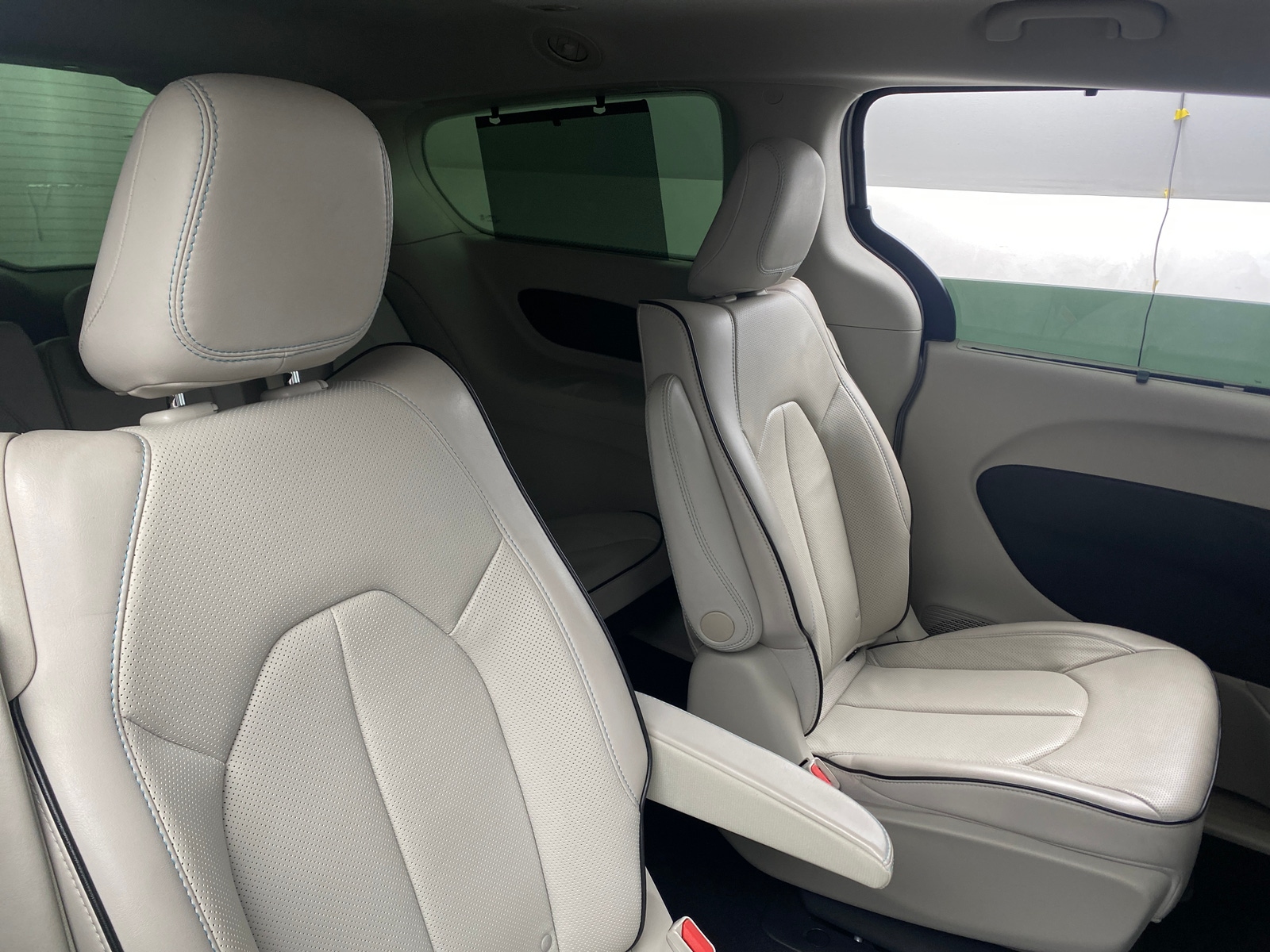 Thumbnail: 2018 Chrysler Pacifica - 5