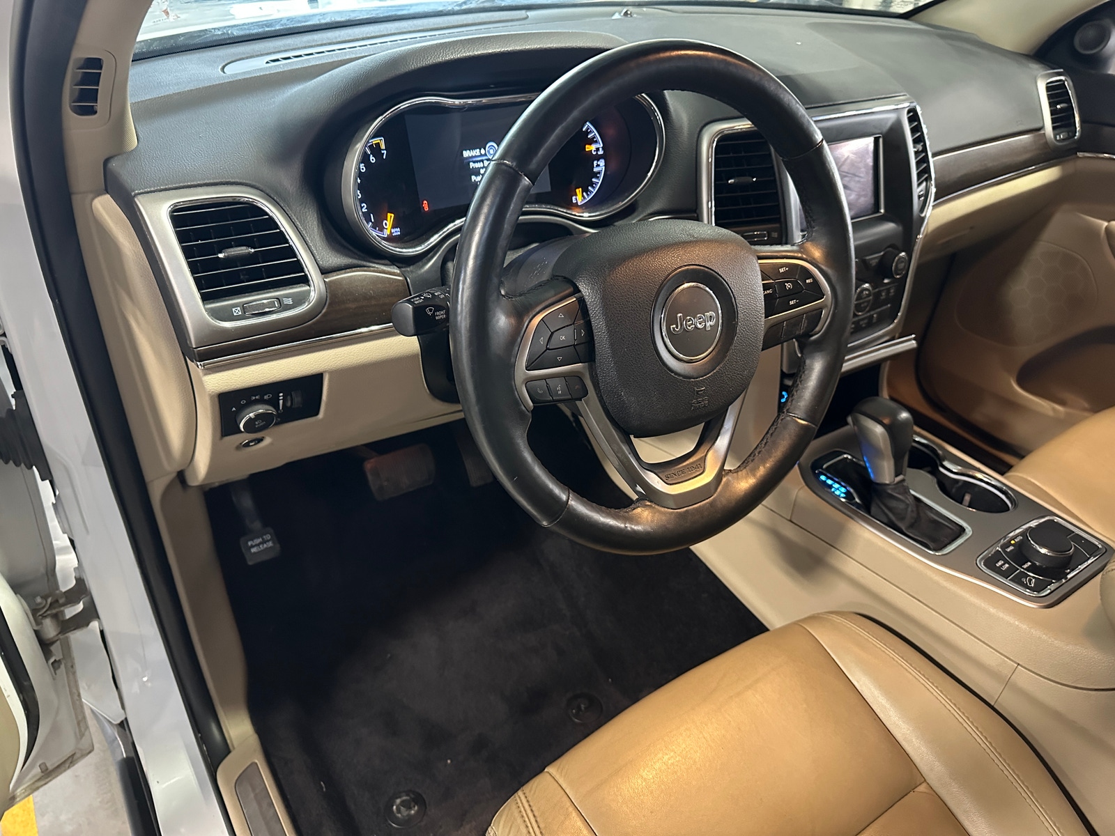 Thumbnail: 2018 Jeep Grand Cherokee - 2