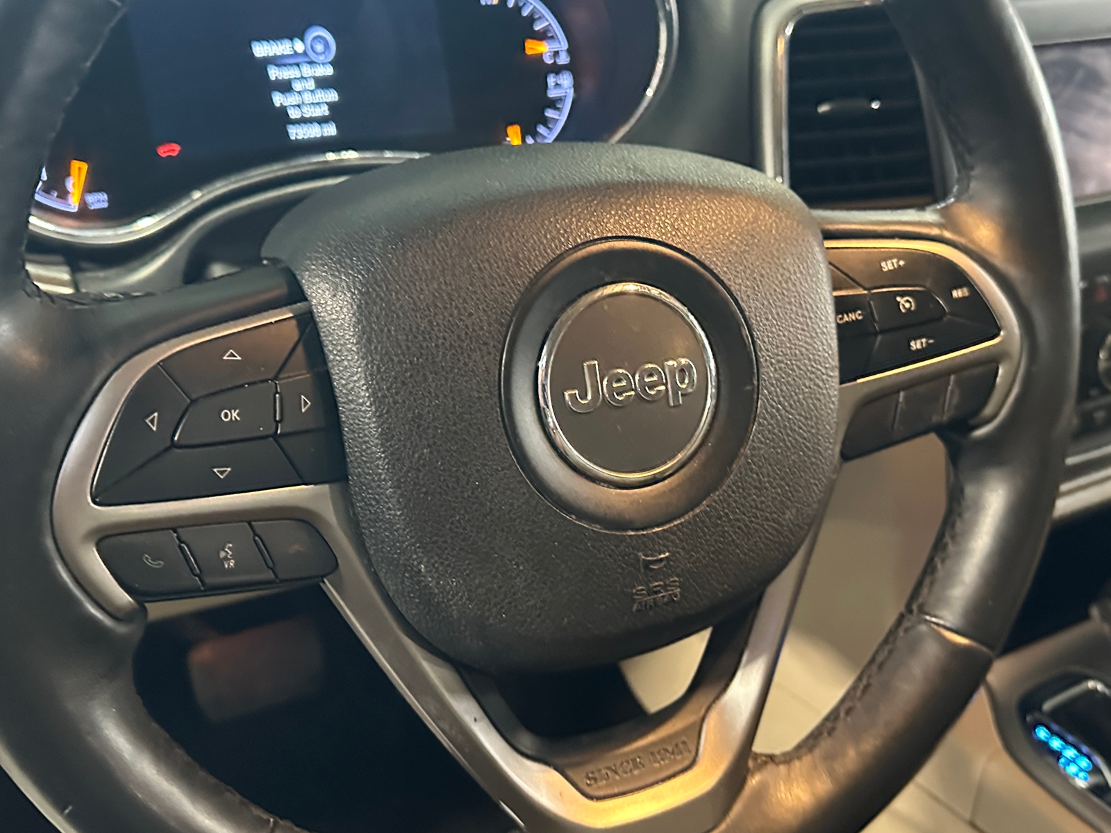 Thumbnail: 2018 Jeep Grand Cherokee - 4