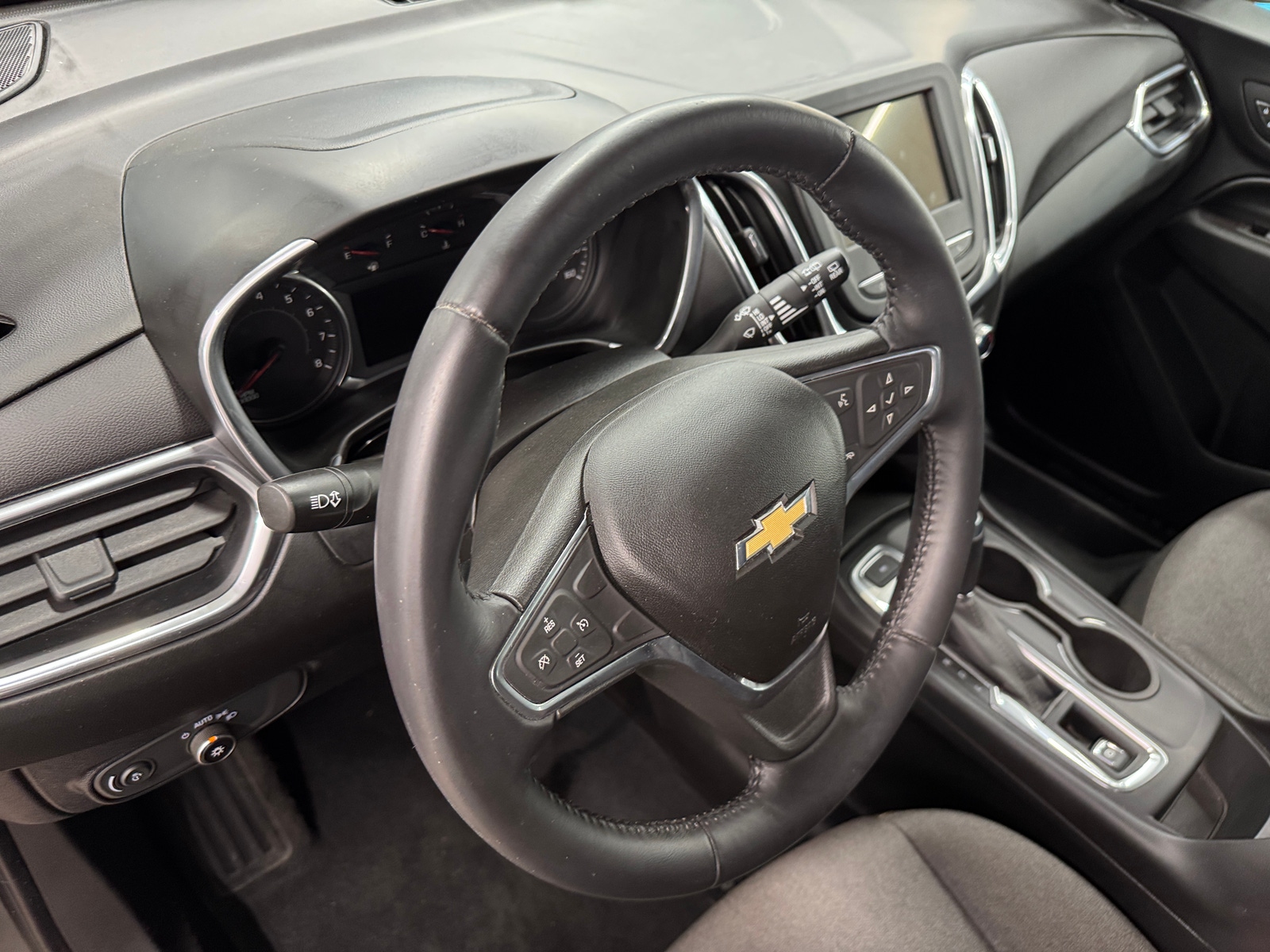 Thumbnail: 2019 Chevrolet Equinox - 3