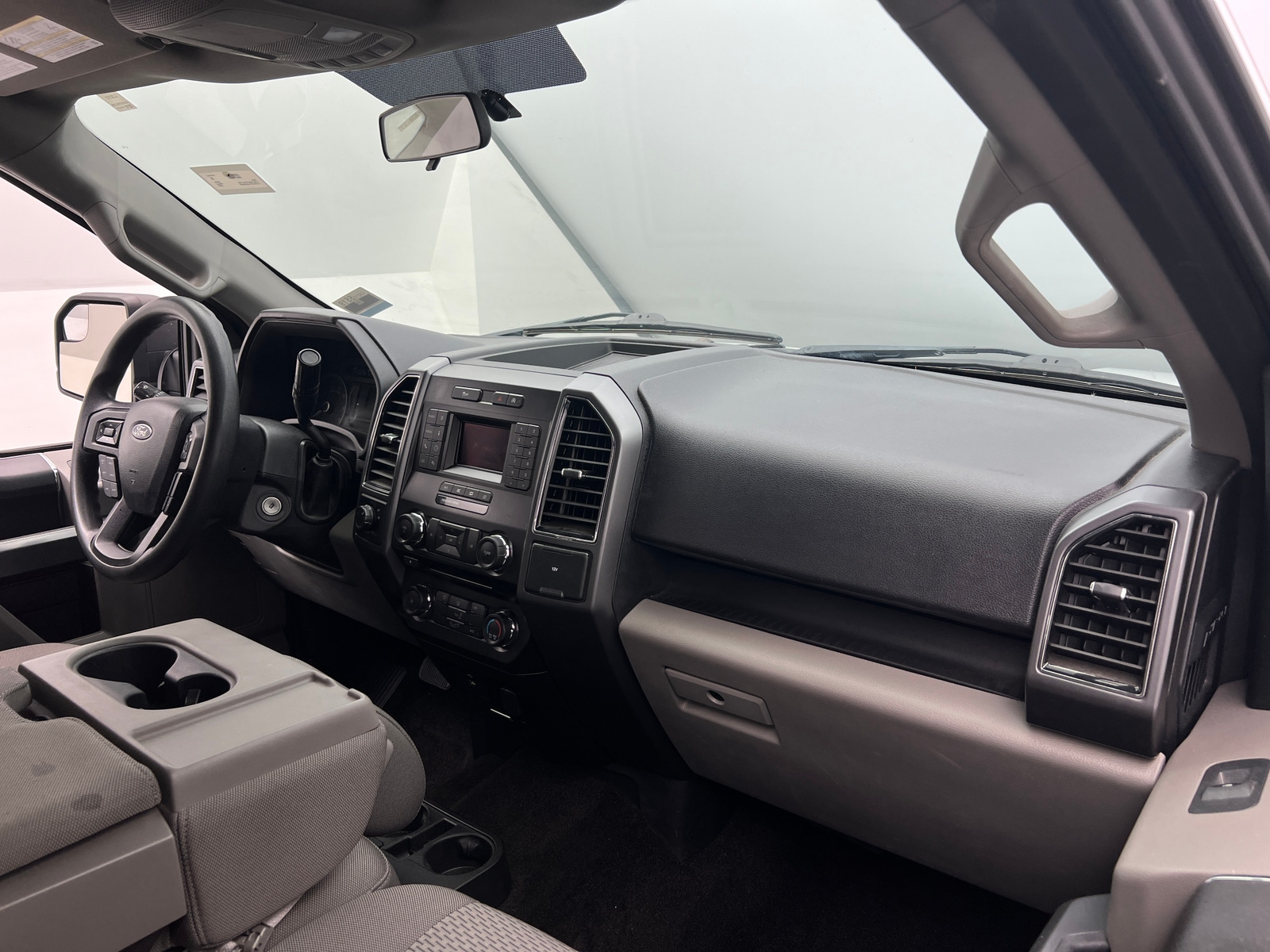 Thumbnail: 2018 Ford Econoline - 3