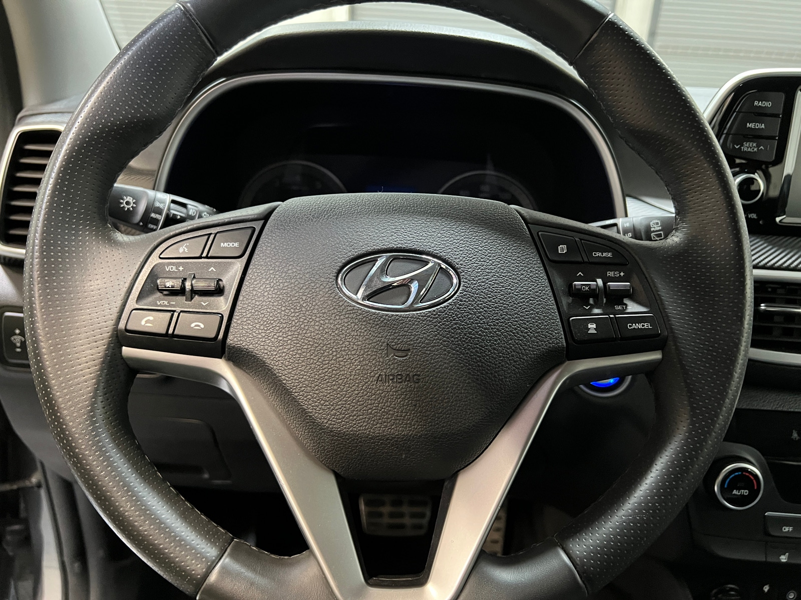 Thumbnail: 2019 Hyundai Tucson - 5