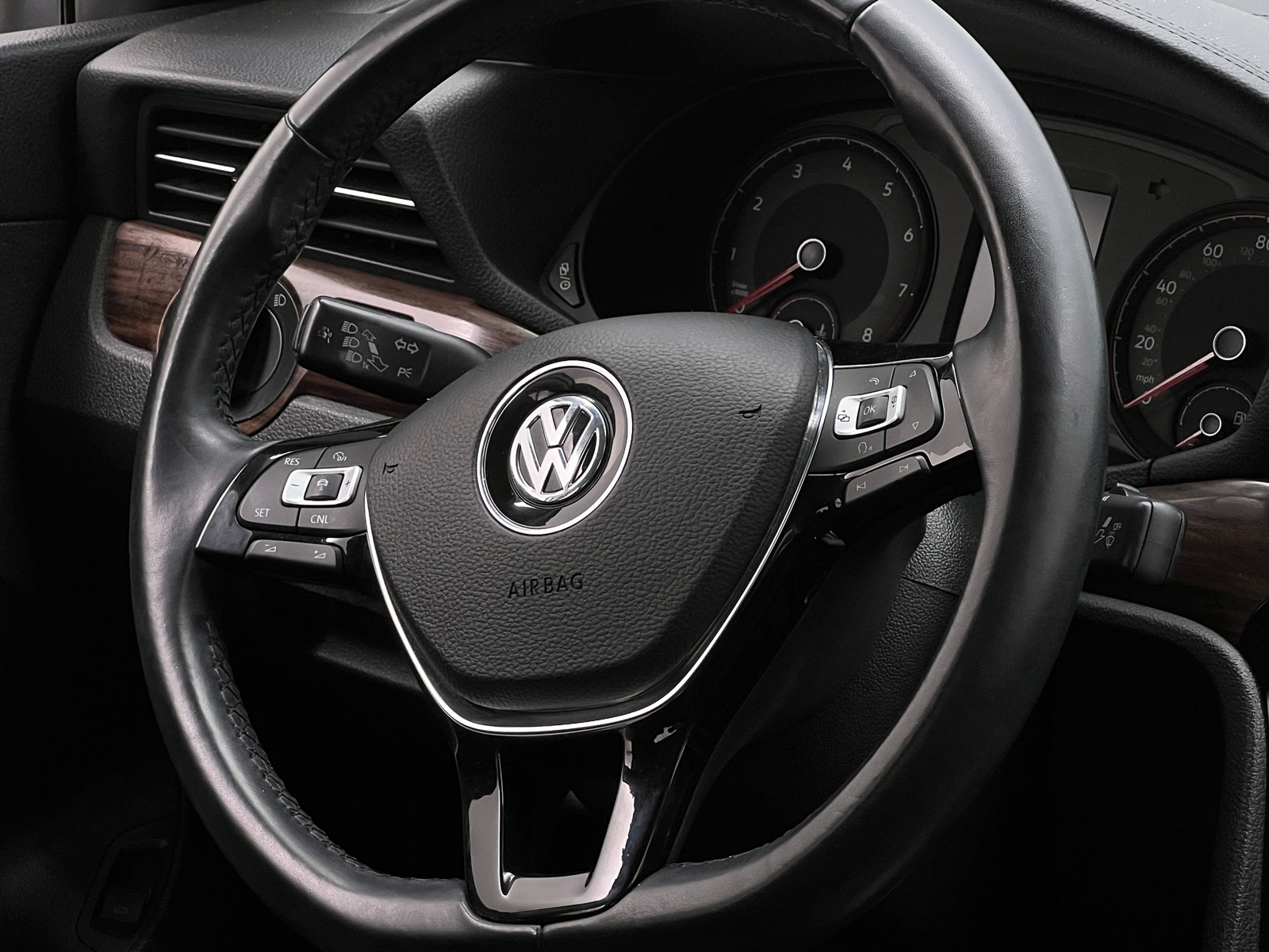 Thumbnail: 2020 Volkswagen Passat - 4