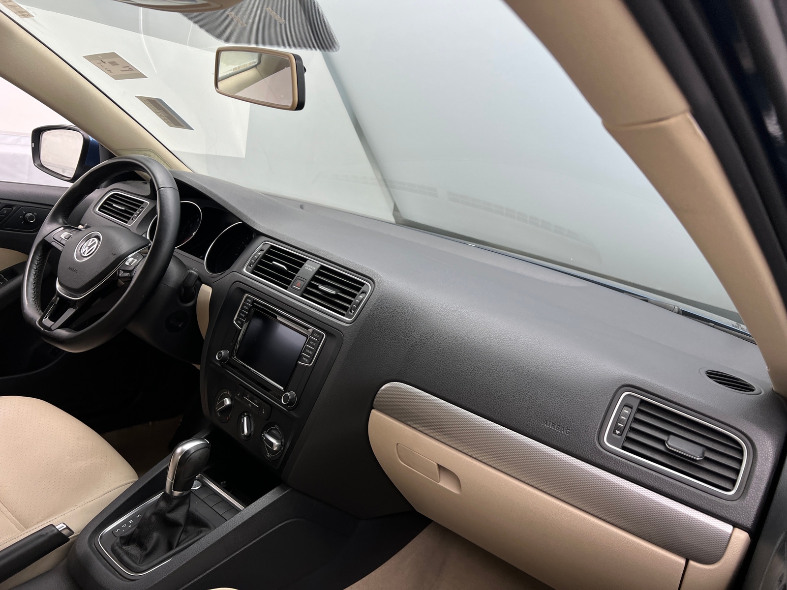 Thumbnail: 2016 Volkswagen Jetta - 3