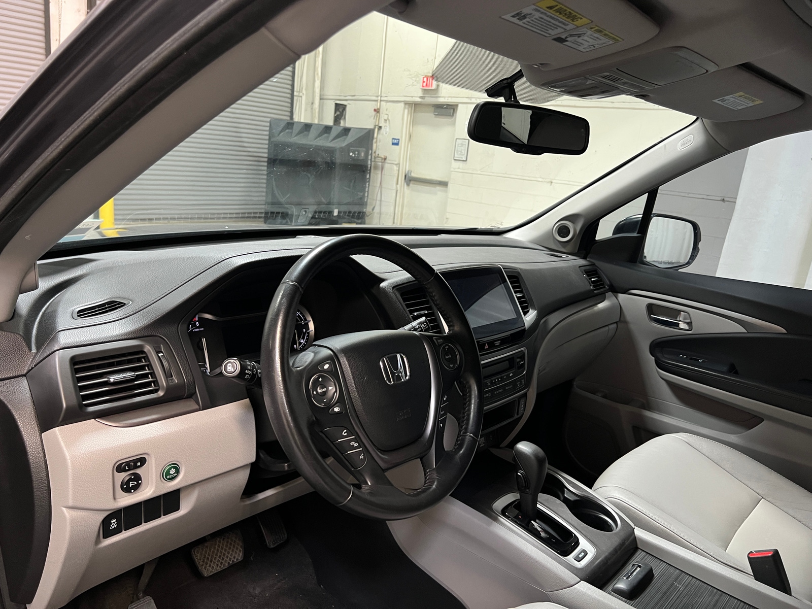 Thumbnail: 2016 Honda Pilot - 2