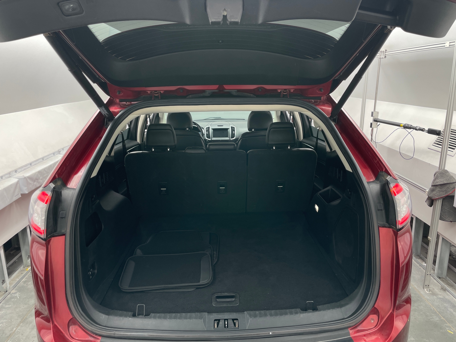 Thumbnail: 2018 Ford Edge - 6