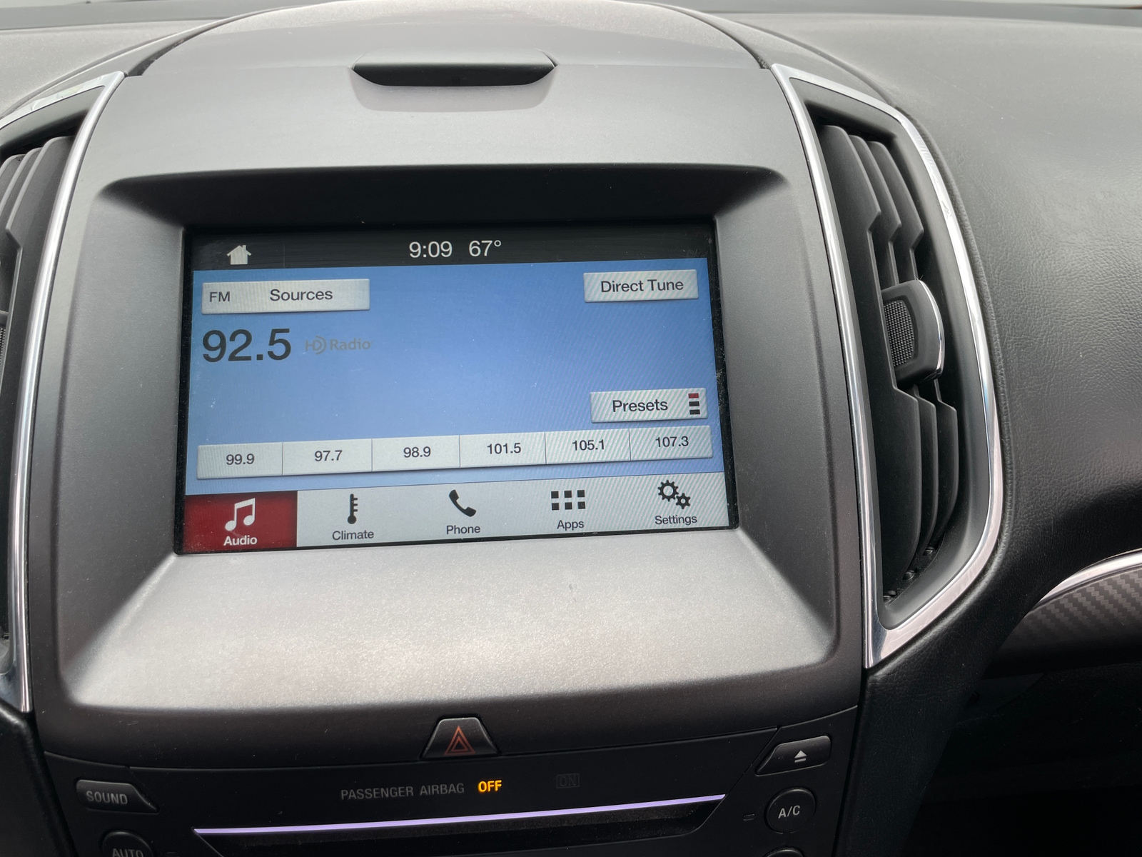 Thumbnail: 2018 Ford Edge - 3