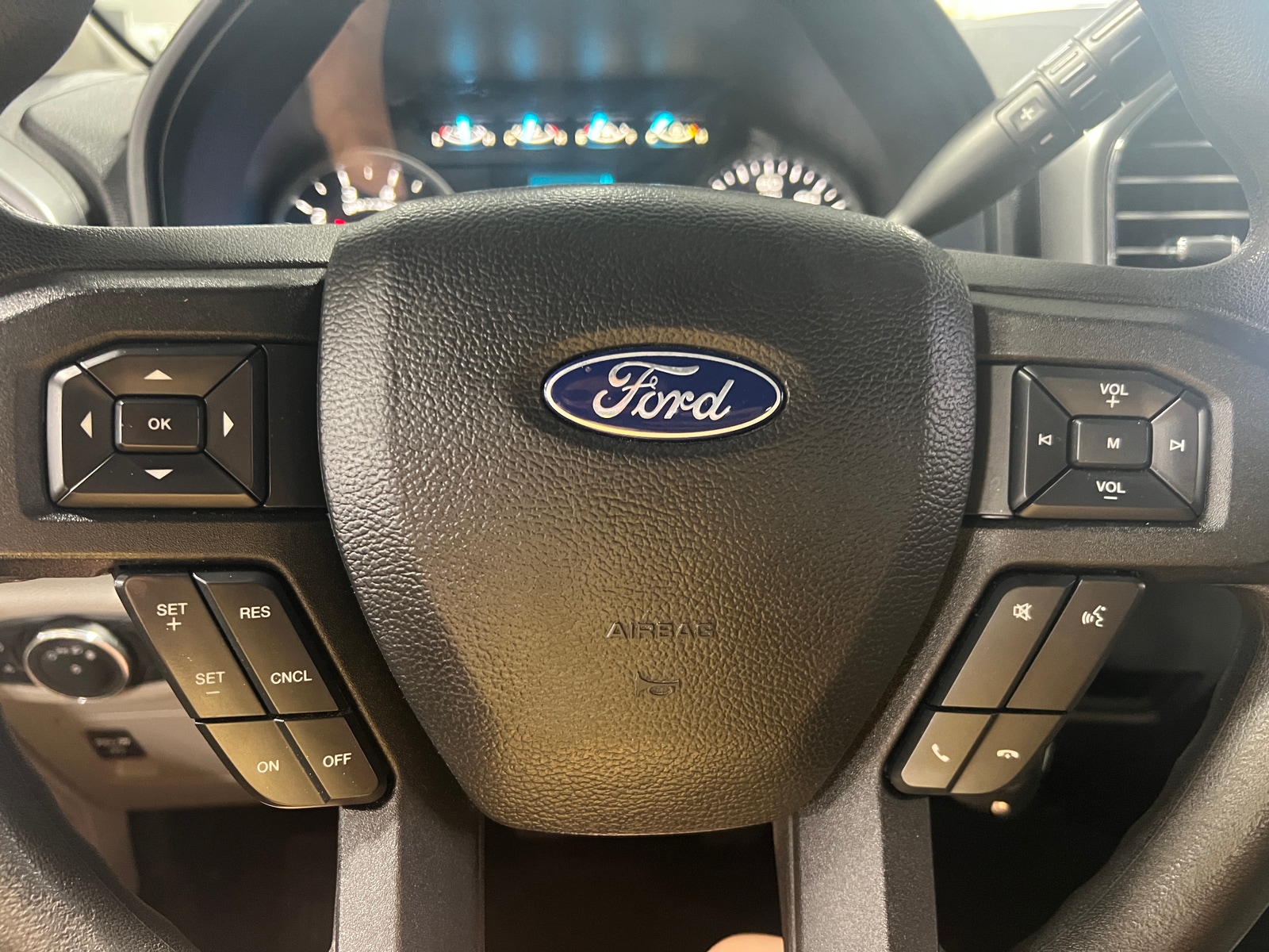 Thumbnail: 2019 Ford Econoline - 5