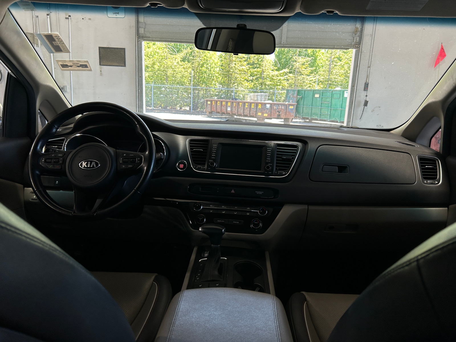 Thumbnail: 2017 Kia Sedona - 2