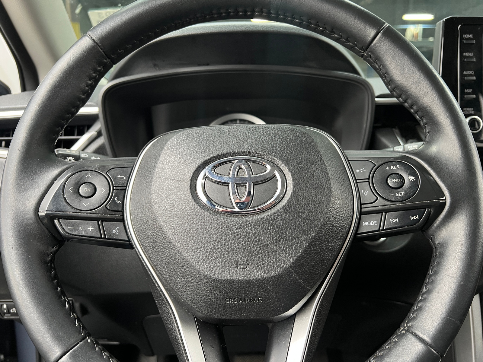 Thumbnail: 2022 Toyota Corolla Cross - 5