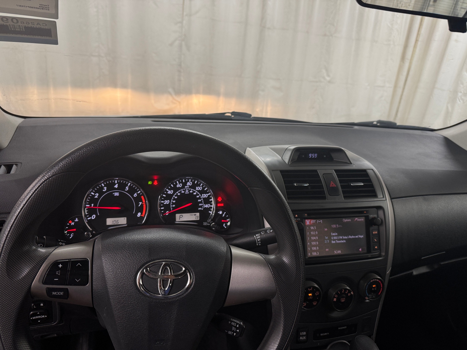 Thumbnail: 2013 Toyota Corolla - 3