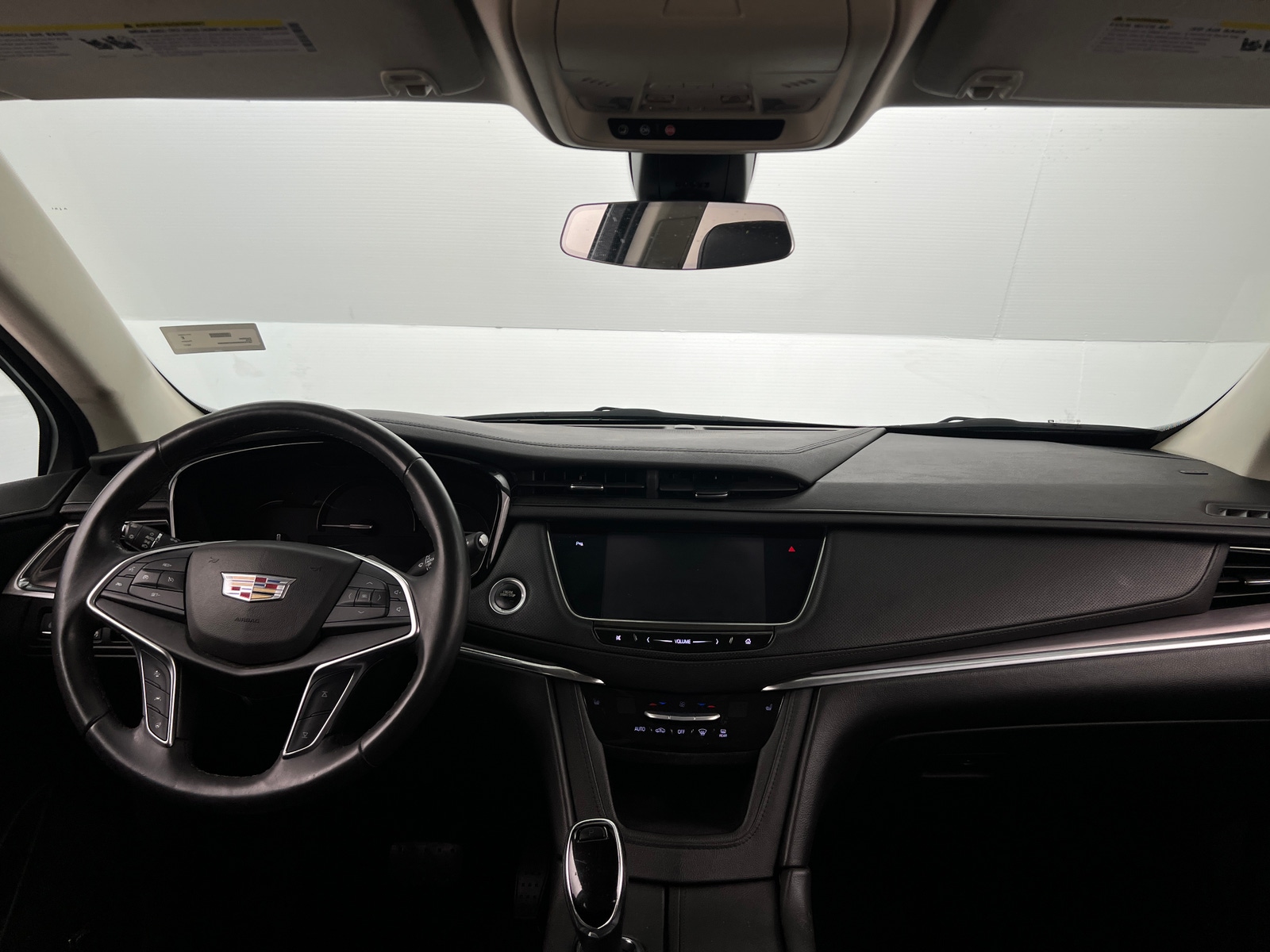 Thumbnail: 2017 Cadillac XT5 - 2