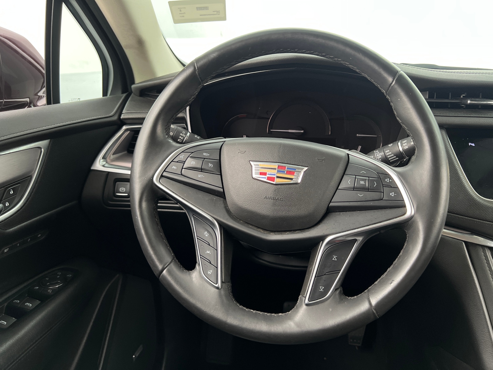 Thumbnail: 2017 Cadillac XT5 - 4