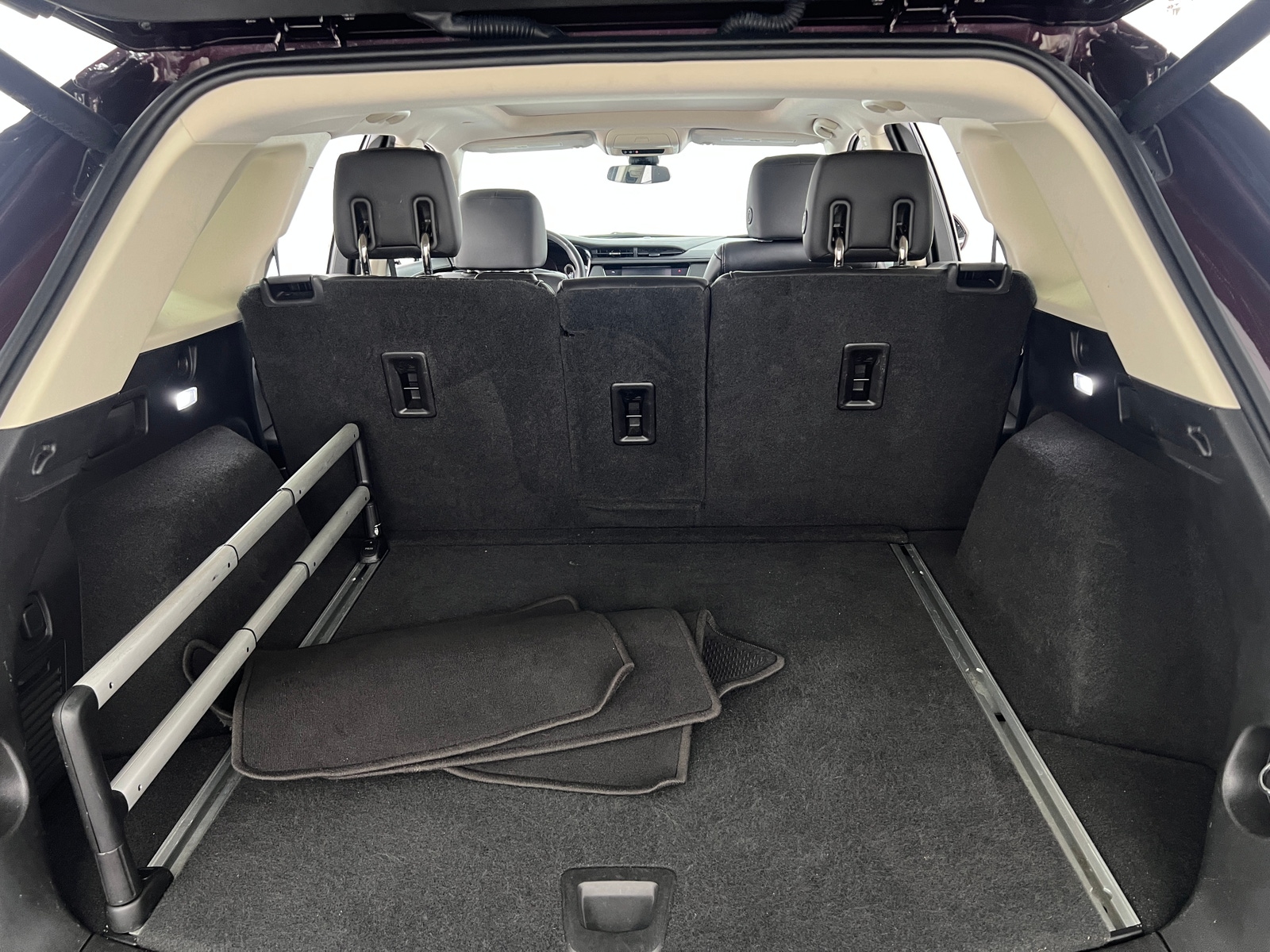 Thumbnail: 2017 Cadillac XT5 - 6