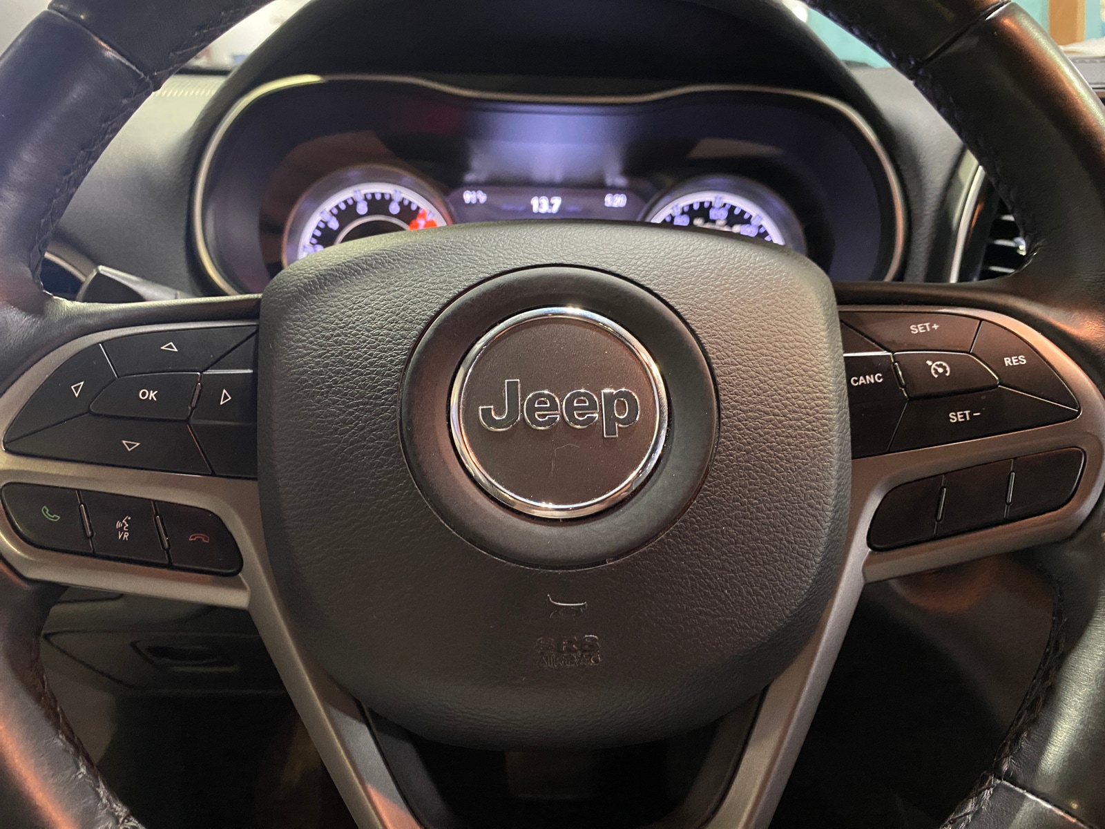 Thumbnail: 2019 Jeep Cherokee - 4