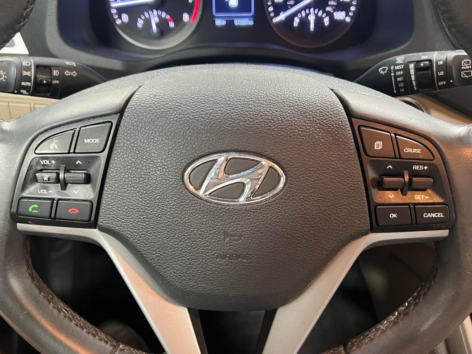 Thumbnail: 2017 Hyundai Tucson - 4