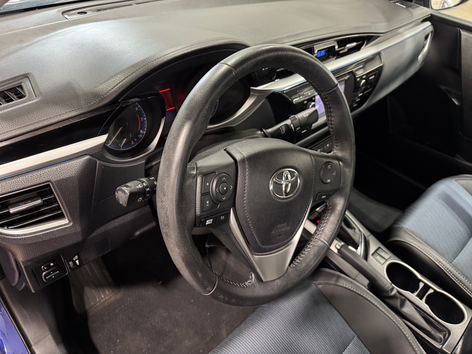 Thumbnail: 2016 Toyota Corolla - 3