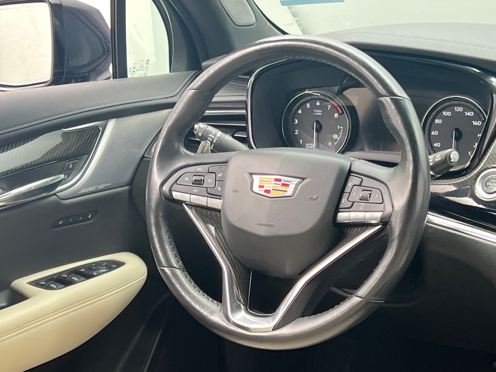 Thumbnail: 2021 Cadillac XT6 - 4