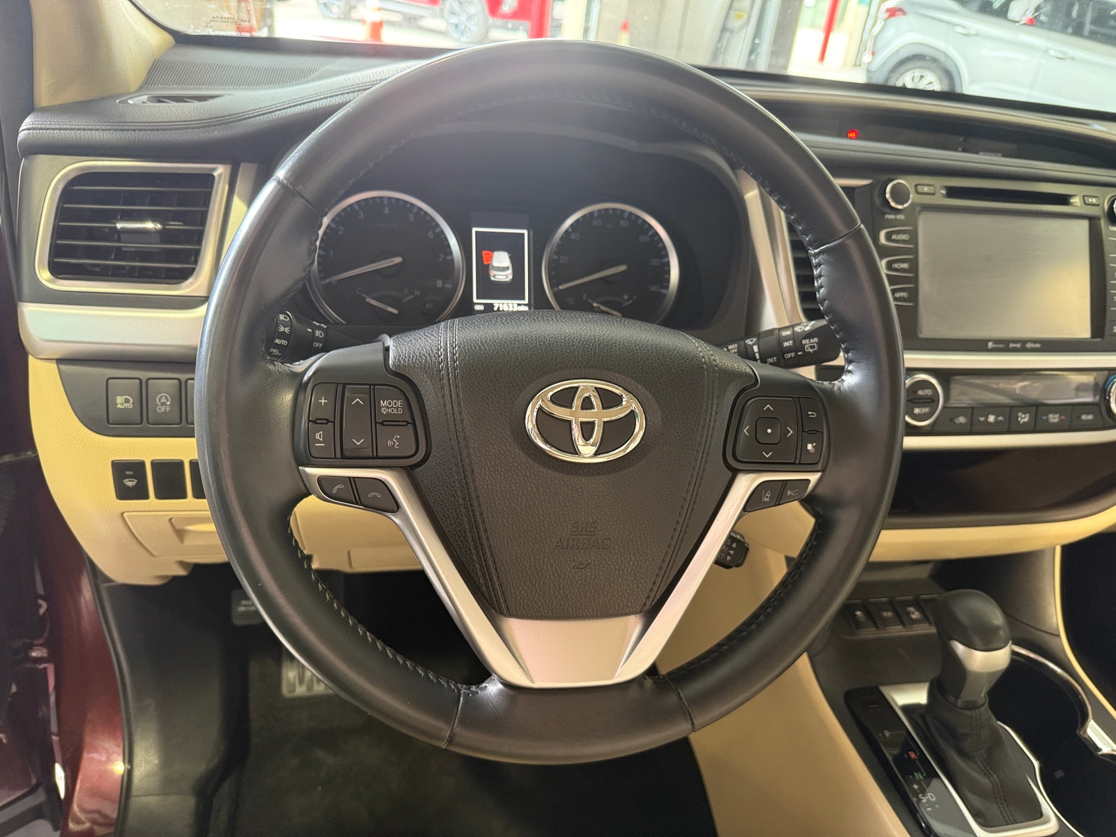 Thumbnail: 2017 Toyota Highlander - 4