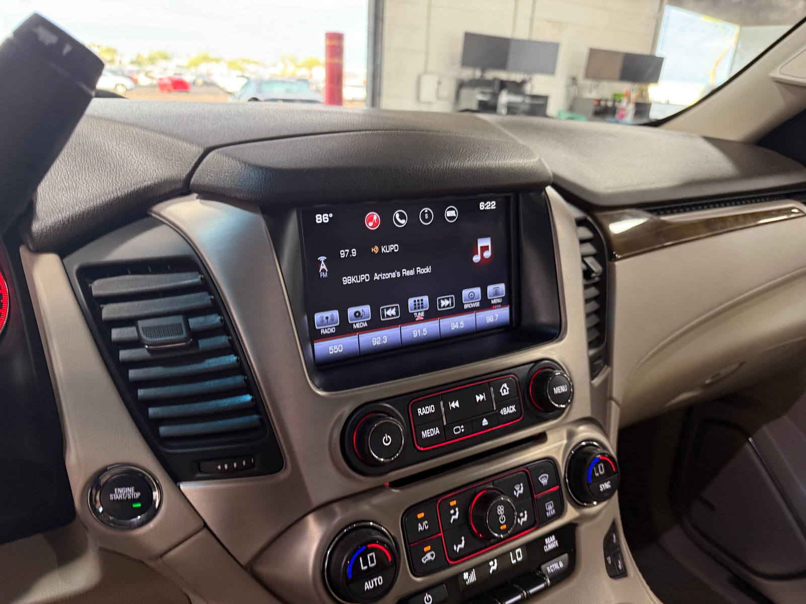 Thumbnail: 2016 GMC Yukon - 3
