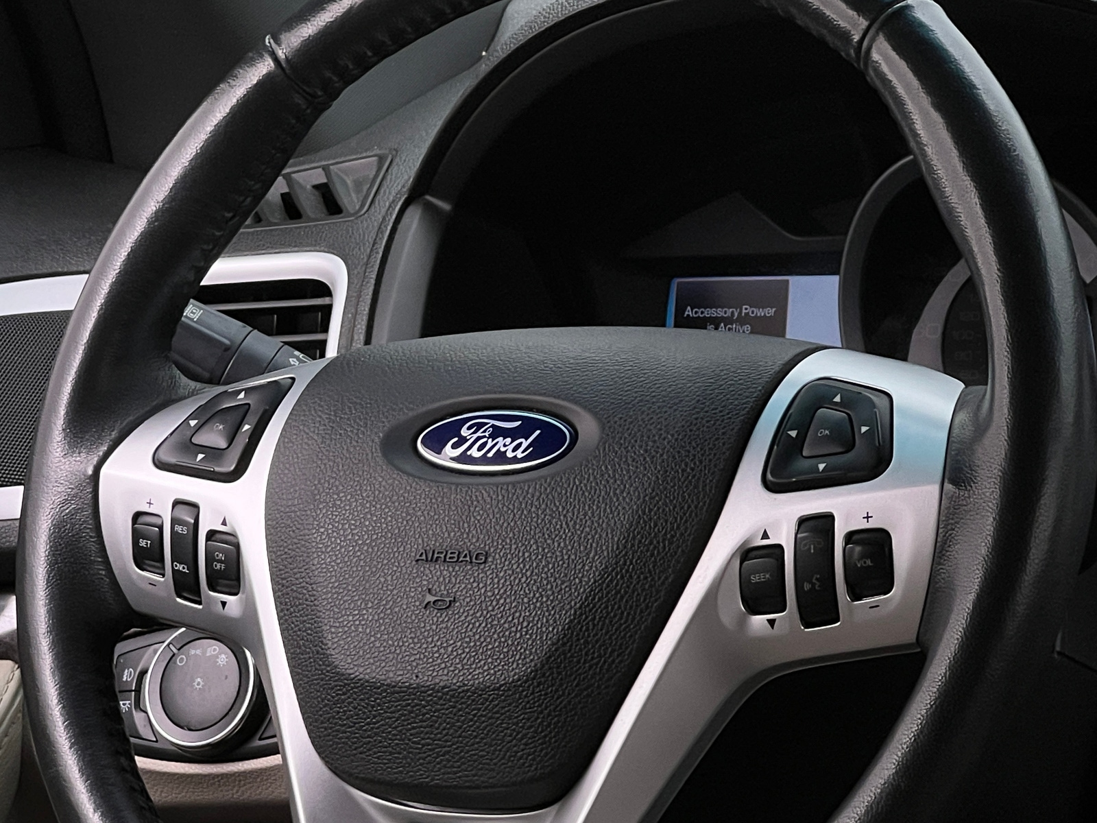 Thumbnail: 2015 Ford Explorer - 4