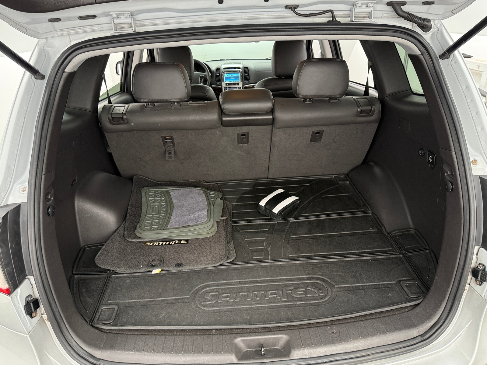 Thumbnail: 2012 Hyundai Santa Fe - 6