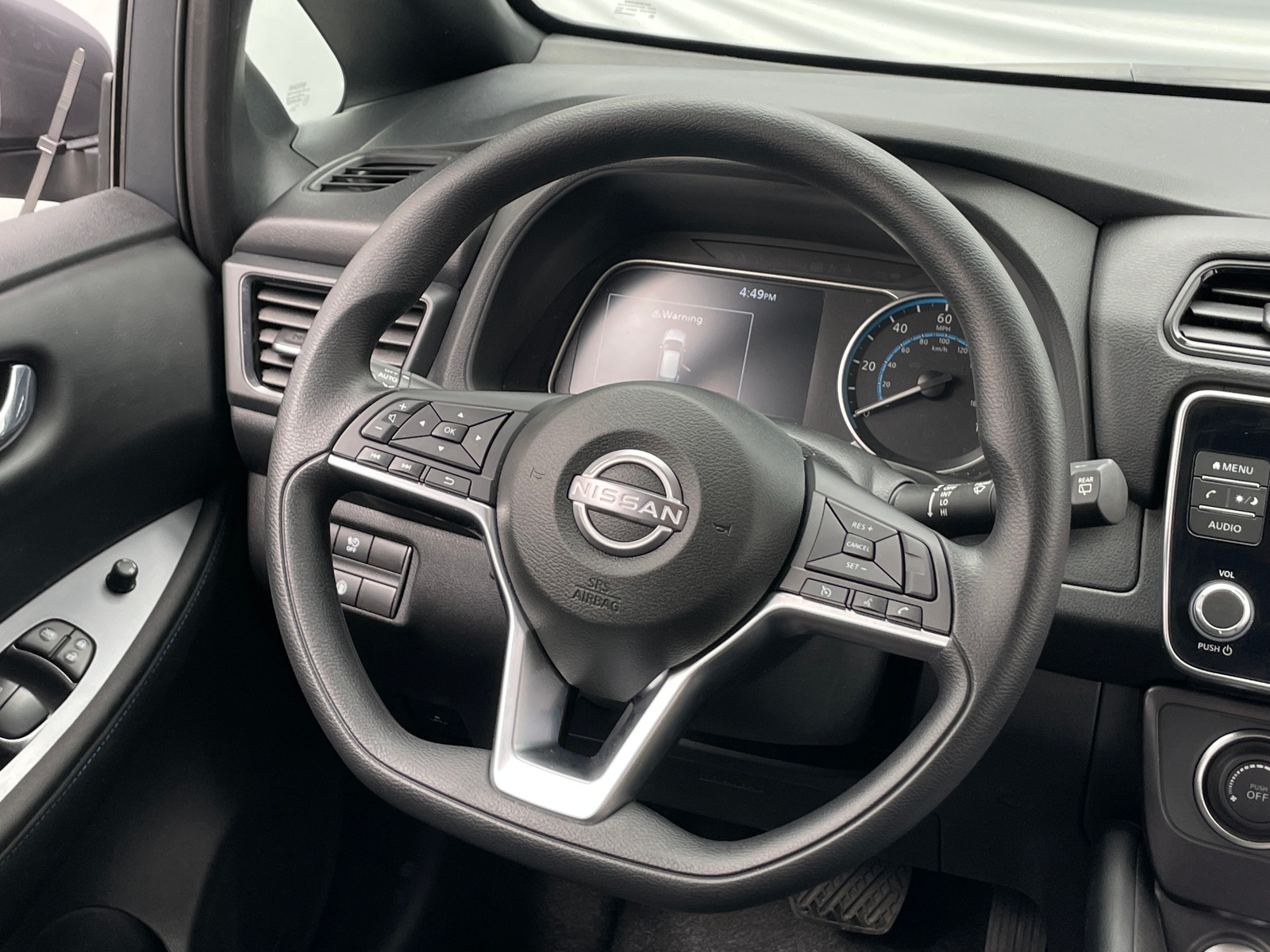 Thumbnail: 2025 Nissan Leaf - 5