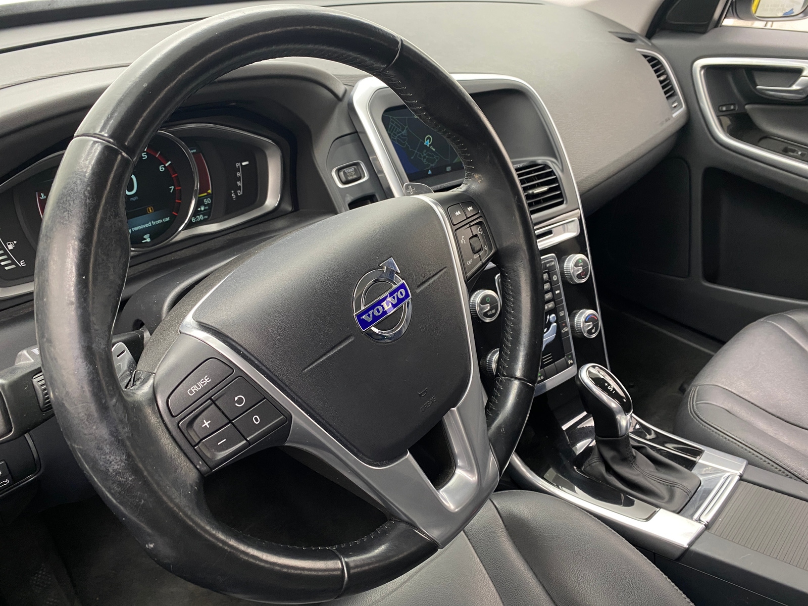 Thumbnail: 2015 Volvo XC60 - 4
