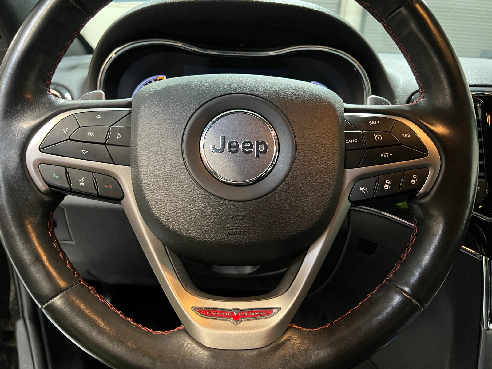 Thumbnail: 2020 Jeep Grand Cherokee - 4