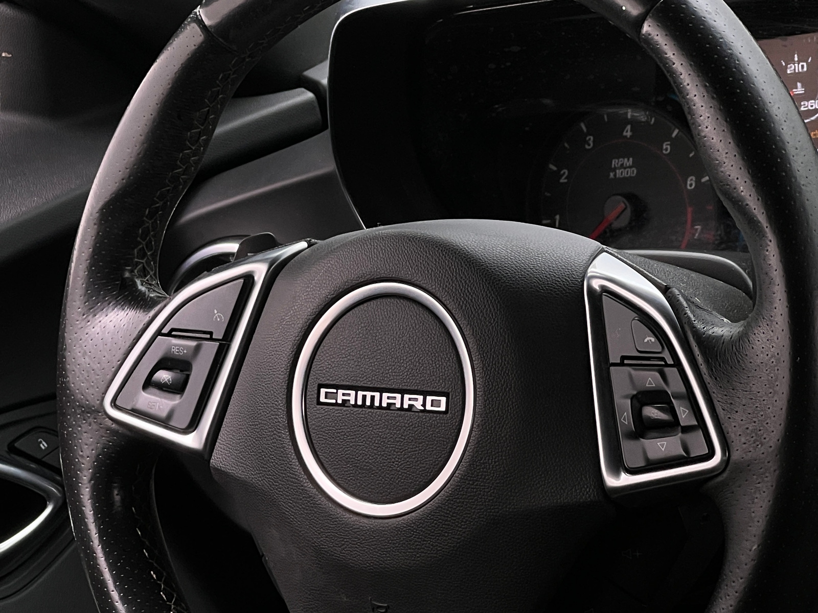 Thumbnail: 2017 Chevrolet Camaro - 5